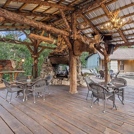 Stonegate Lodge 2 Queen Beds Fast Wifi 50In Tv Salt Water Pool Room # 305 Eureka Springs Eksteriør bilde